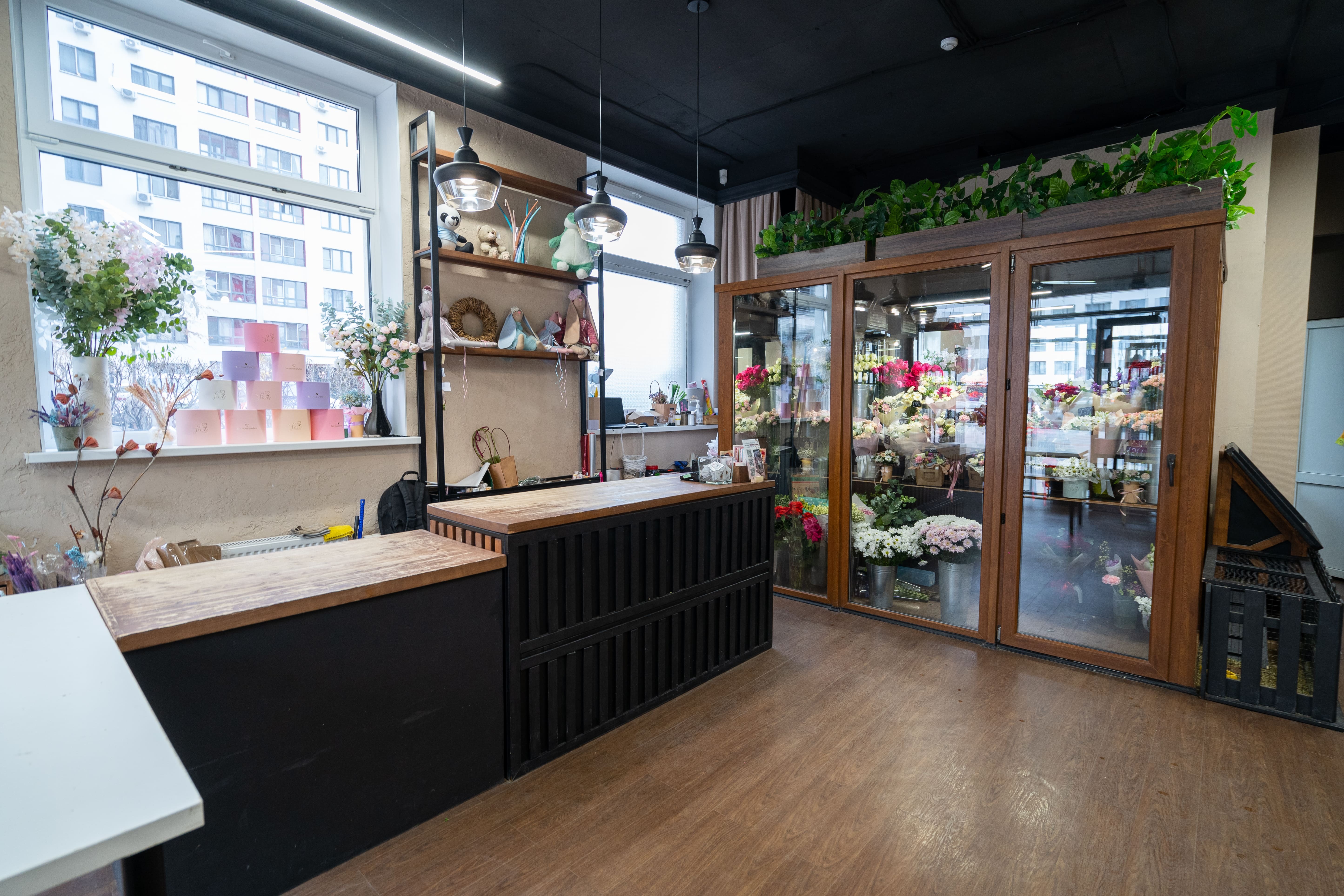 Готовый бизнес: цветочный салон в Тюмени